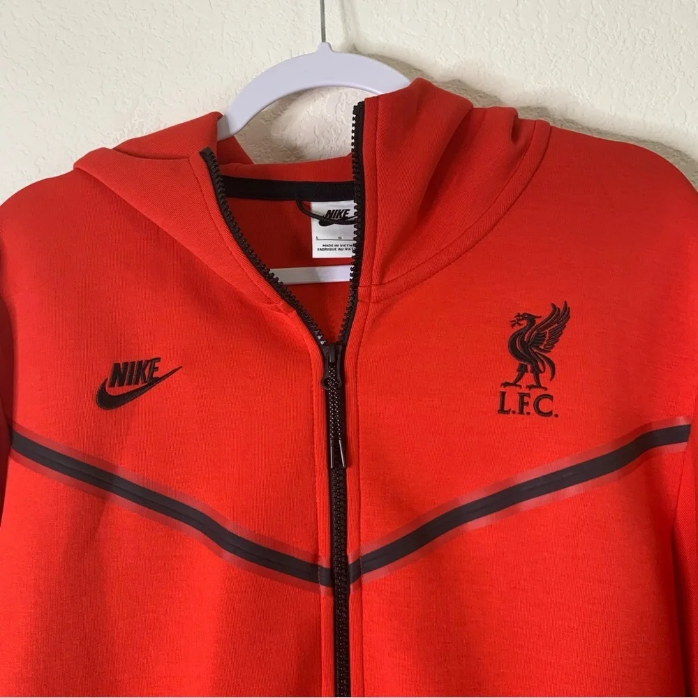 Nike Men's red Liverpool Tech Fleece Full-Zip Windrunner Hoodie L